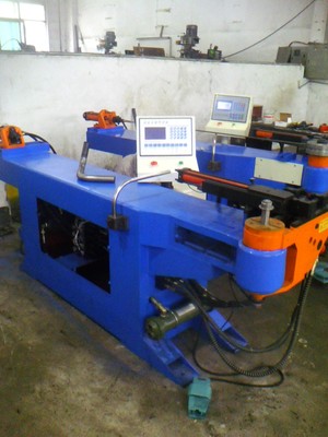 半自動彎管機與數(shù)控彎管機 制造商價格、圖片與選購指南